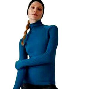 NWT Athleta Blue Flurry Seamlesss Turtleneck Top w/Store Bag  Sz XXS
